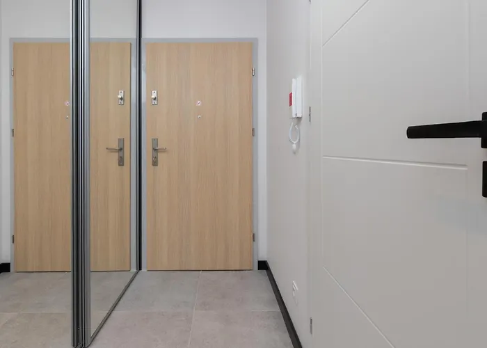 Modern Apartment With Balcony And Parking In Gdansk By Noclegi Renters