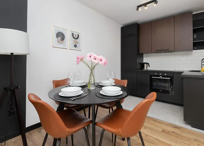 Modern Apartment With Balcony And Parking In Gdansk By Noclegi Renters