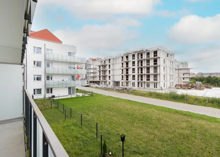 Modern Apartment With Balcony And Parking In Gdansk By Noclegi Renters