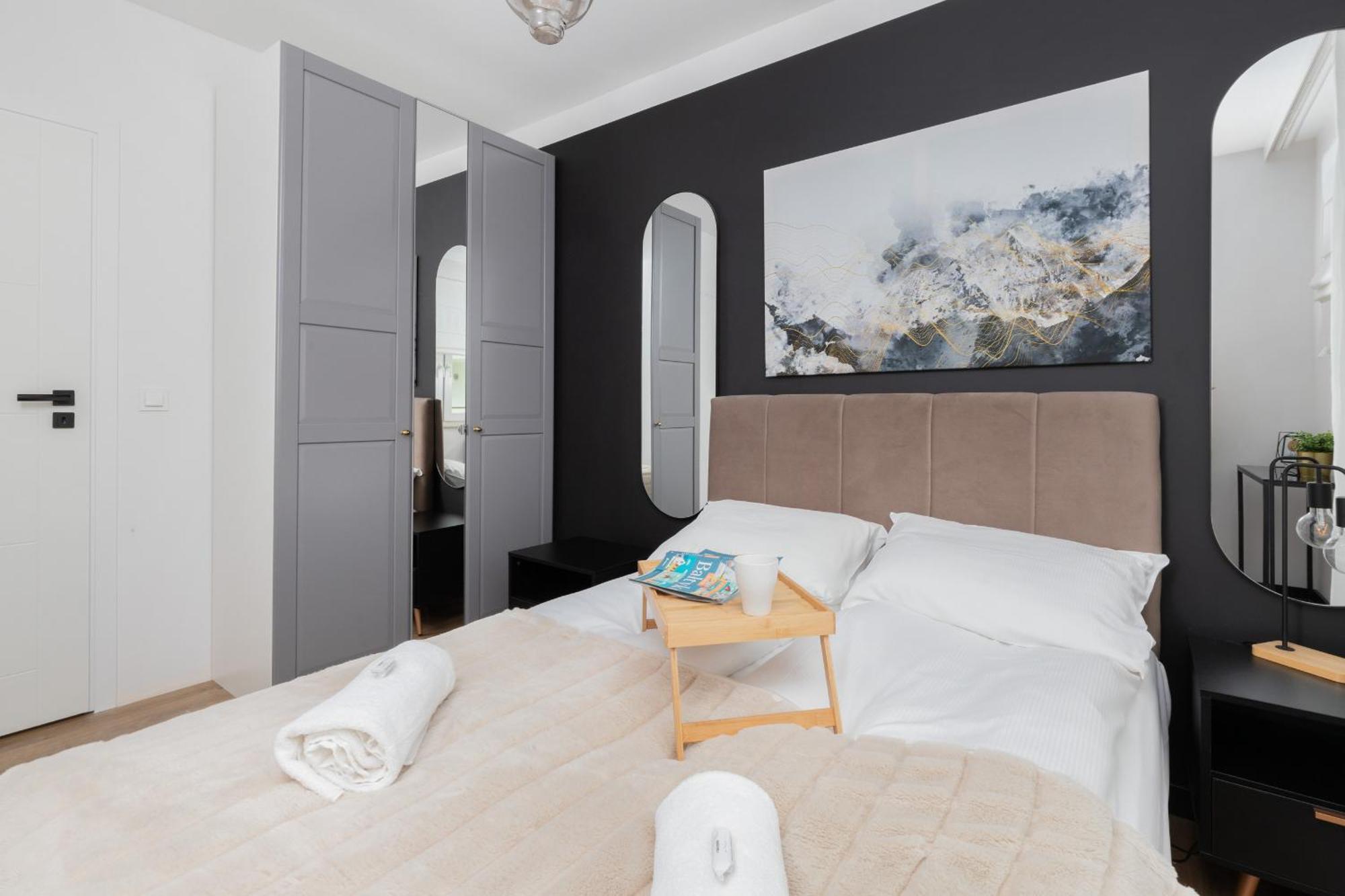 Modern With Balcony And Parking In By Renters * Gdansk