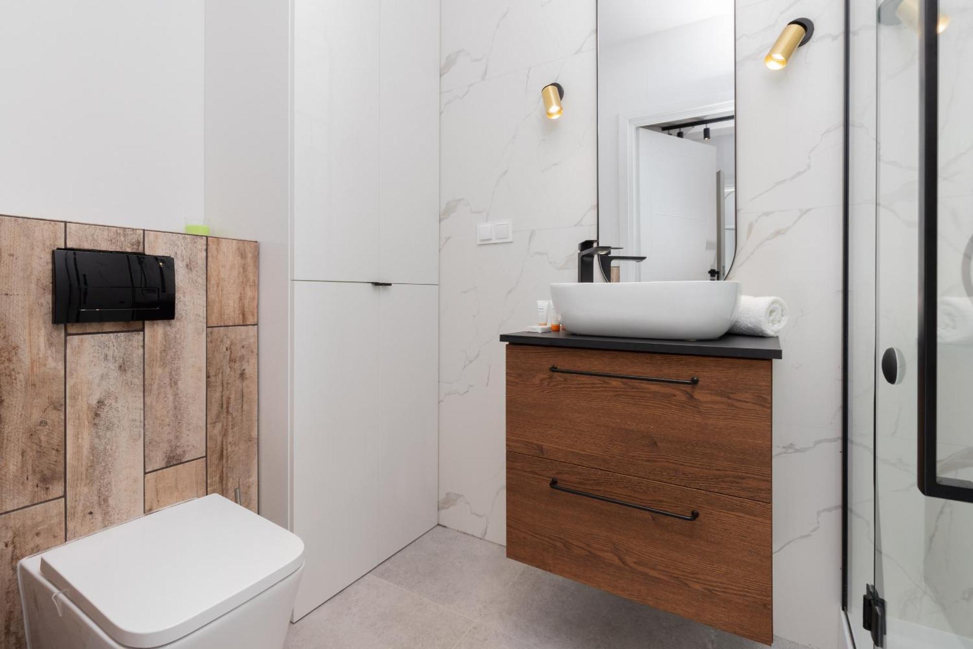 Modern With Balcony And Parking In By Renters Apartment Gdansk