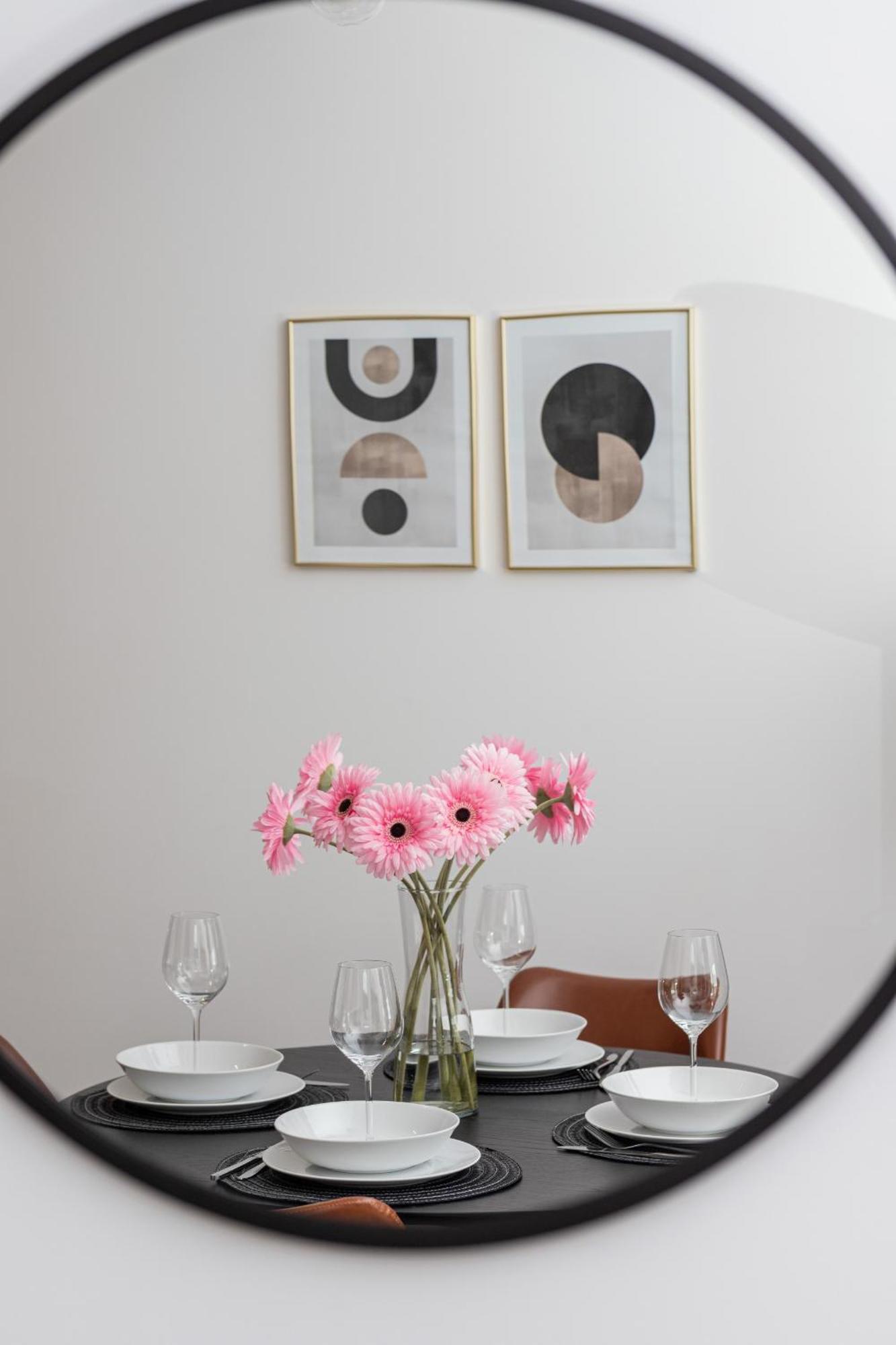 Modern With Balcony And Parking In By Renters Apartment Gdansk